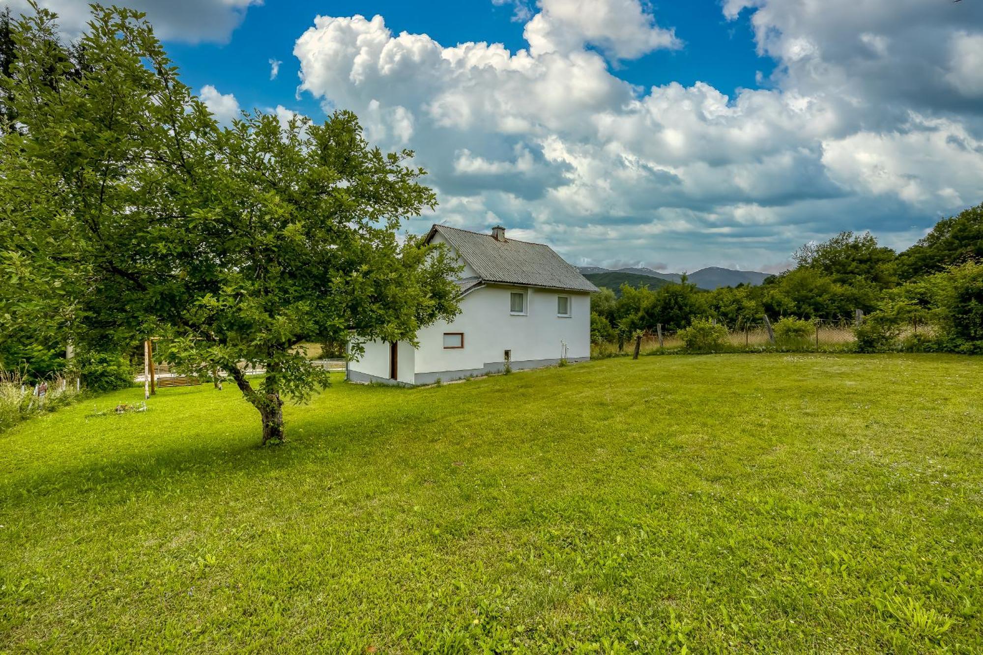 Holiday Home Veki*** Korenica Esterno foto